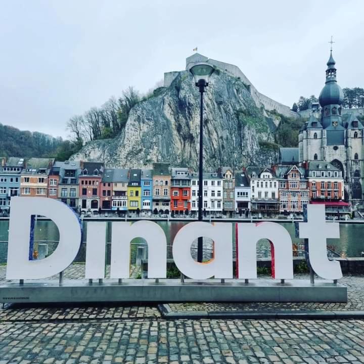 Chez Nanou, Dinant Apartamento Exterior foto